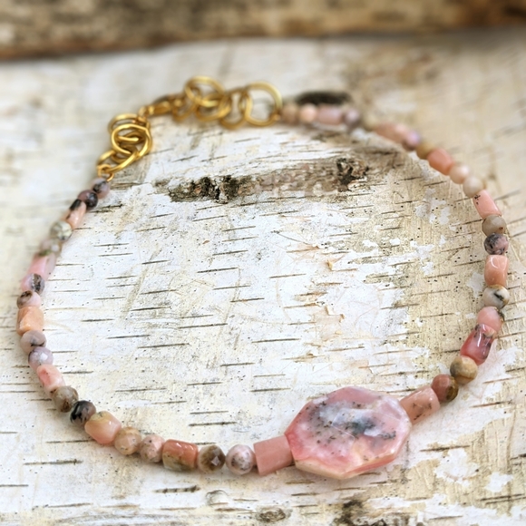 Natural Peruvian Pink Opal Beaded Necklace with Pink Opal Centerpiece - Picture 9 of 11